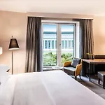 Sheraton Duesseldorf Airport Hotel
